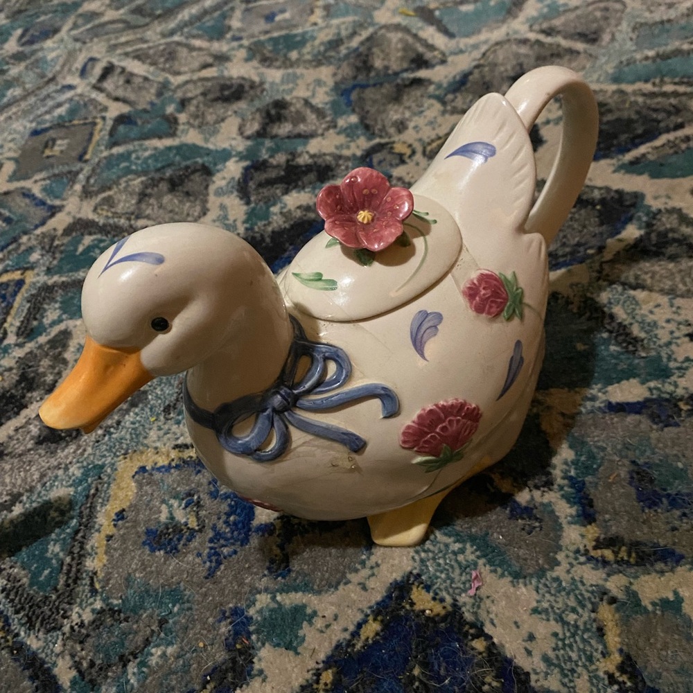 Tea pot